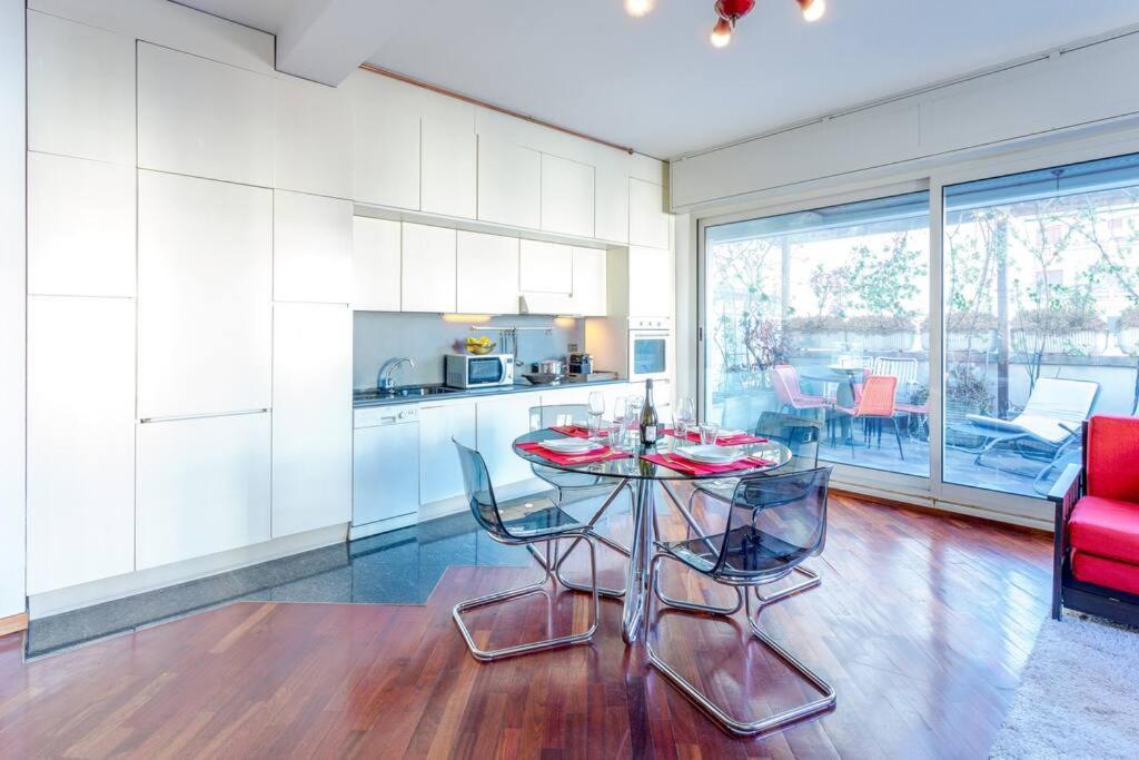 Duomo 10 Min Luxury • Terrazzo • Wi-Fi • Netflix Leilighet Milano Eksteriør bilde