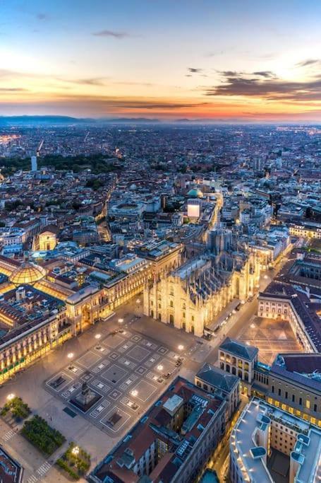 Duomo 10 Min Luxury • Terrazzo • Wi-Fi • Netflix Leilighet Milano Eksteriør bilde