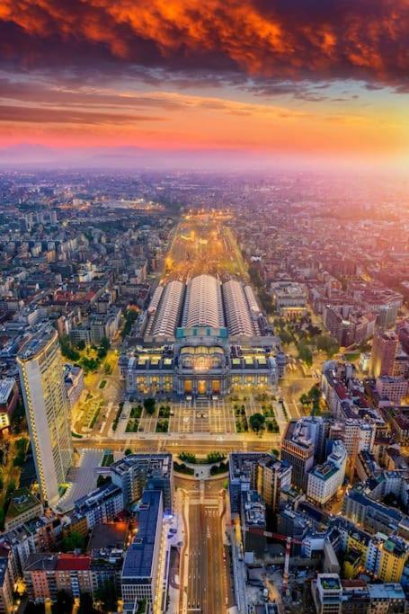 Duomo 10 Min Luxury • Terrazzo • Wi-Fi • Netflix Leilighet Milano Eksteriør bilde